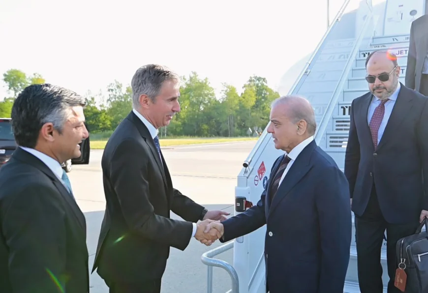 Pakistan Delegation Arrives in Switzerland for US-Iran Talks: PM’s Office