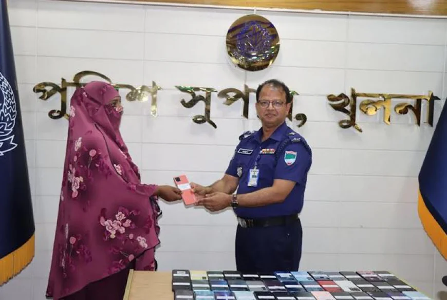 50 Recovered Mobile Phones Returned to Owners in Khulna