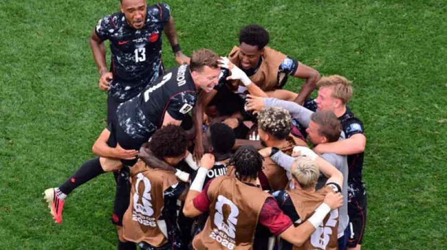 Canada Edge South Africa to Reach World Cup Last 16