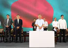 July Martyrs’ Families Become Emotional as Prime Minister Stands Beside Them