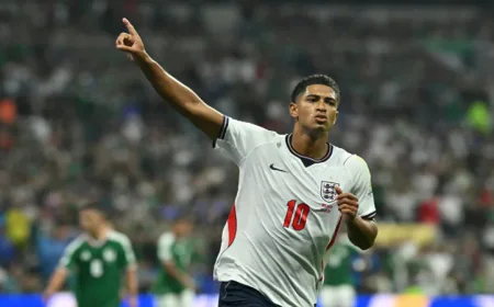 Bellingham Inspires 10-Man England Past Mexico into World Cup Quarters
