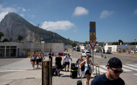 Gibraltar and Spain remove border controls