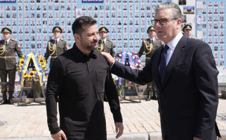 Zelensky Awards Starmer Ukraine's 'Order of Freedom' During Farewell Visit