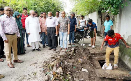 Khulna Launches Drain Cleaning Drive to Boost Climate Resilience