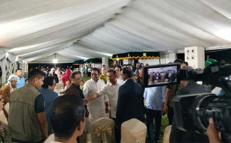 PM Exchanges Greetings with Leaders of Allied Parties