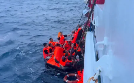 23 Missing After Vietnamese Ship Sinks in South China Sea