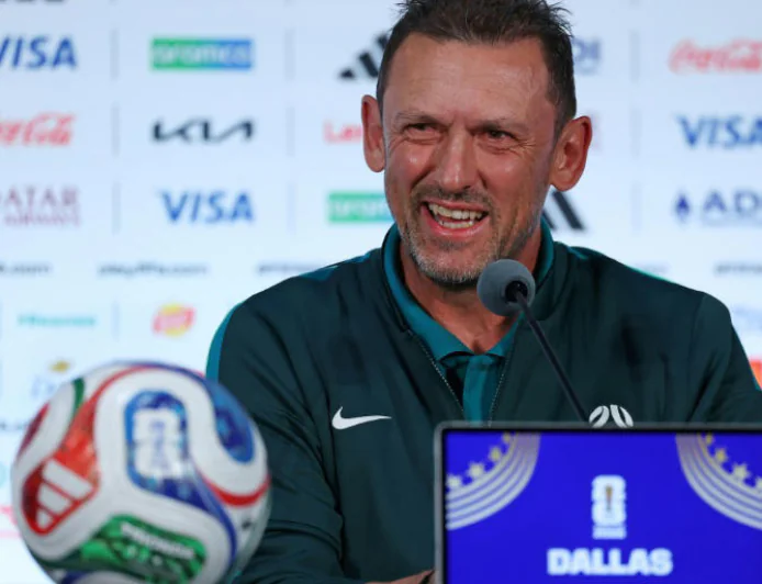 Australia back Popovic despite World Cup exit