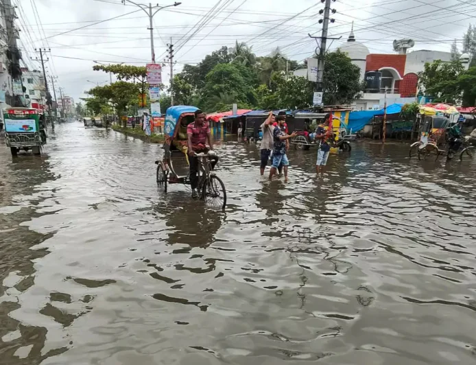 Heavy rains flood parts of Khulna, raising questions over Tk 823cr drainage project