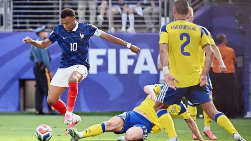Mbappe Double Fires France into World Cup Last 16