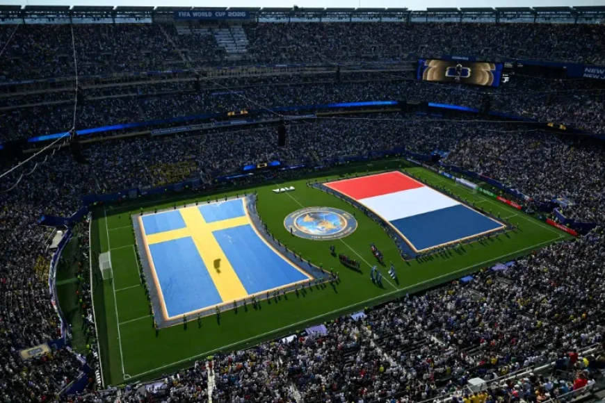 World Cup Fans Walk, Cycle to Reach New York Venue