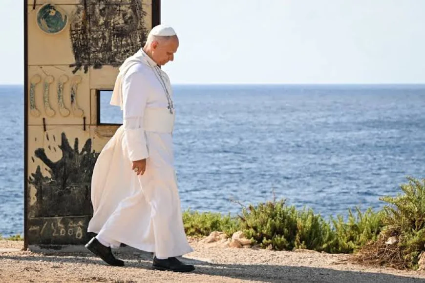Pope defends migrants at Mediterranean frontier island