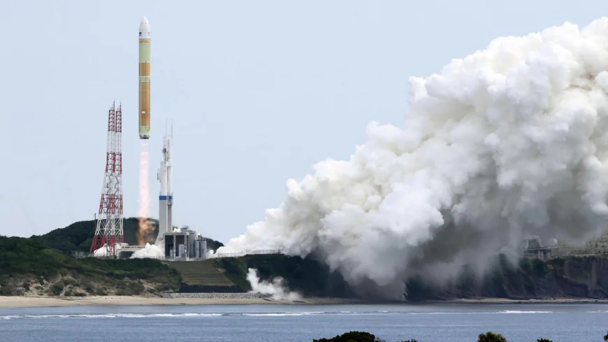 Japan successfully launches and lands reusable rocket