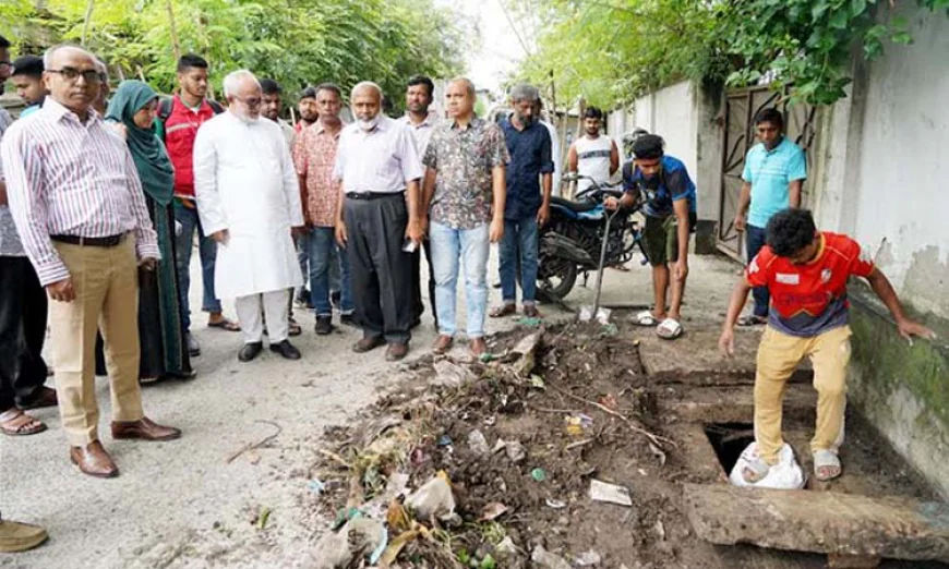 Khulna Launches Drain Cleaning Drive to Boost Climate Resilience