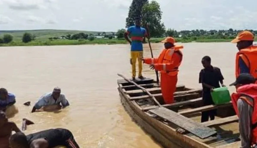 Nigerian Authorities Search for Survivors After Deadly Boat Sinking
