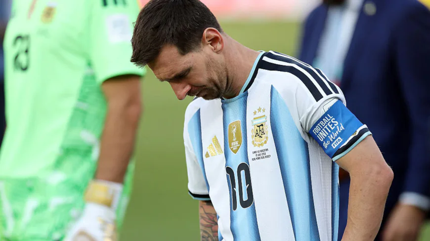 Messi returns to hometown after Argentina’s World Cup defeat