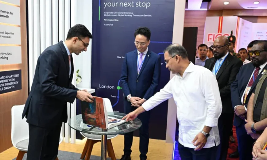PM Visits Investors Expo at FICCI FDI Conference