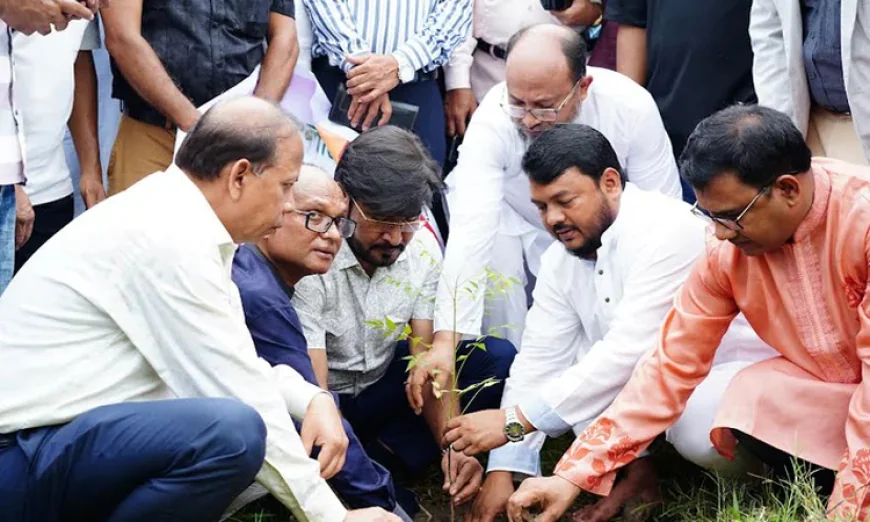 Jatiyatabadi Peshajibi Dal Launches Tree Plantation Programme in Rajshahi