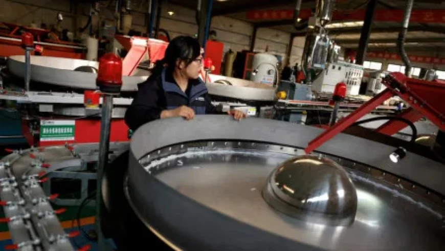 China Factory Activity Slumps in July, Misses Forecasts