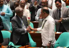 PM Congratulates New President with Red Roses