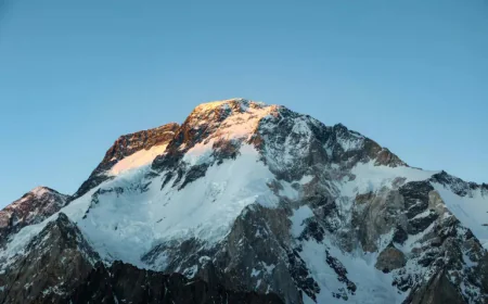 Search Resumes for Climbers Missing After Pakistan Avalanche