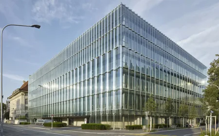 Swiss Re Profit Jumps Ahead of Hurricane Peak