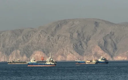 Oil extends gains as fresh Hormuz fears weigh on stocks