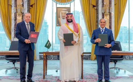 Saudi Arabia, Turkey and Pakistan Sign Defence Pact Amid Regional Conflict