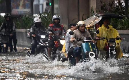 Heavy Rain Leaves at Least 13 Dead in Philippines