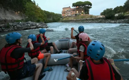 Rafts on Rome’s Tiber River Offer Relief to Overheated Tourists