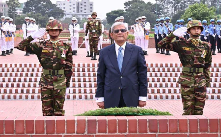 President Pays Tribute at National Memorial