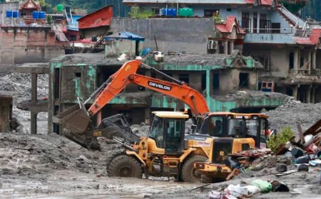 Nepal rescuers drill to reach 100 workers trapped in tunnel
