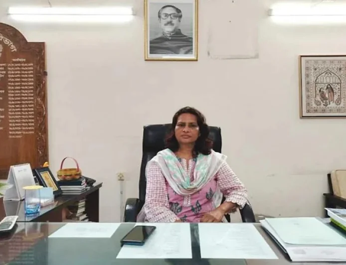 JU Professor Says Ethical Conviction Led to Removal of Hasina’s Portrait