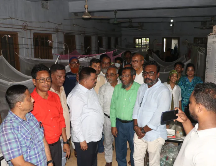 Khulna BNP leaders visit hospitals to check on dengue patients