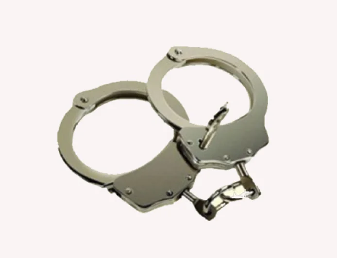 Suspected smuggler arrested in Khulna with gold and diamond jewellery