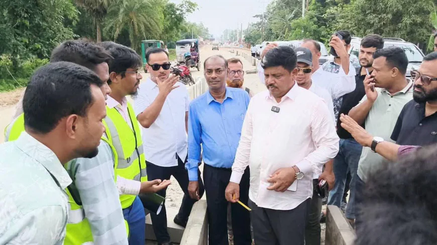 GCC Administrator inspects road & tree plantation program