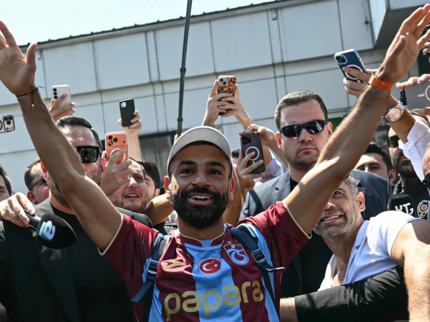 Salah Lands in Turkey to Finalise Trabzonspor Transfer