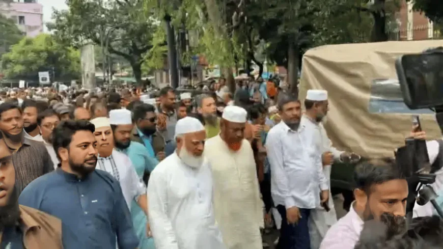 Police, 11-Party Alliance Activists Clash Outside Secretariat
