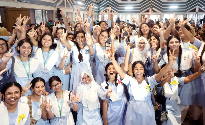 116,676 Students Achieve GPA-5 in SSC, Equivalent Exams; Girls Lead Boys