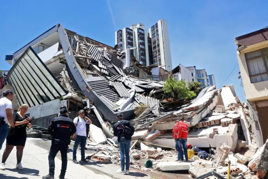 Quake Kills 111 in Colombia as Search for Survivors Continues