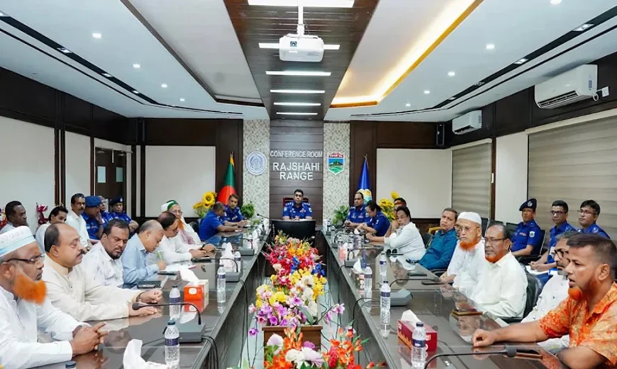 Rajshahi Range DIG Holds Talks with Bus-Truck Owners