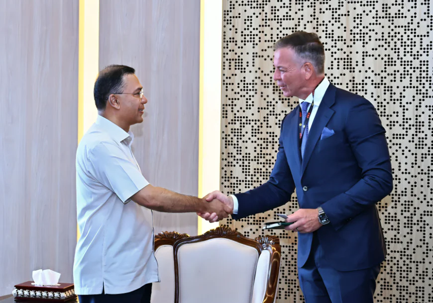 Visa Asia-Pacific President Meets with PM