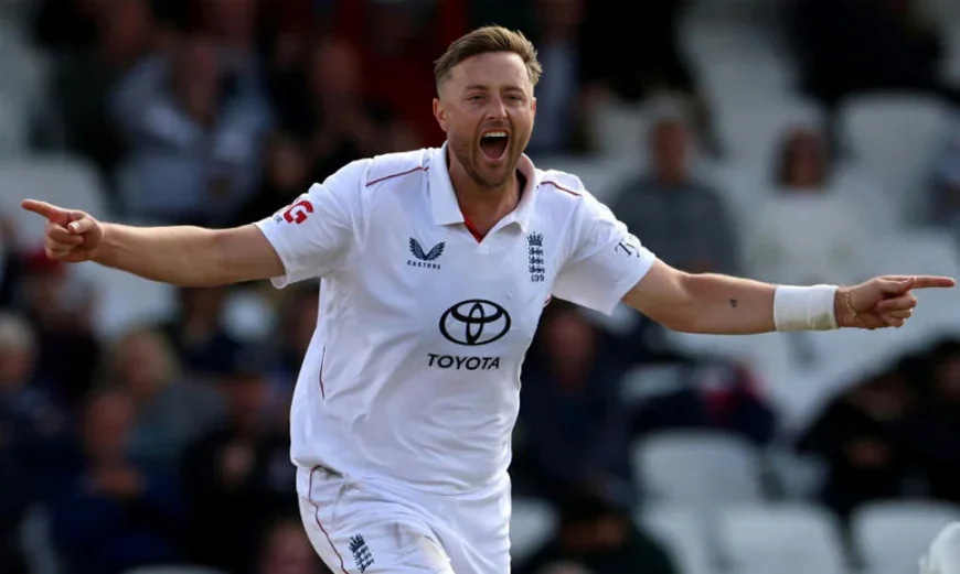 Robinson and Tongue Split Match Ball After Five-Wicket Hauls Against Pakistan