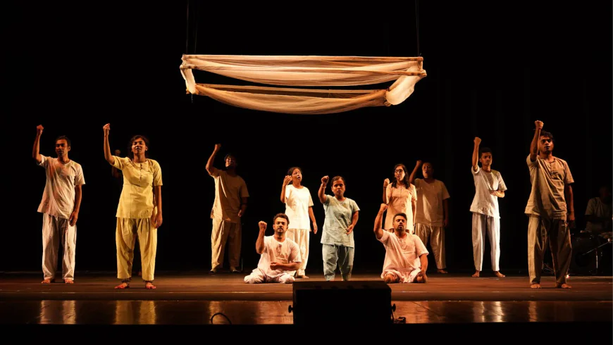 ‘Ekshathe Choli, Ekshathe Bachi’ Breaks Barriers, Promotes Inclusion in Theatre
