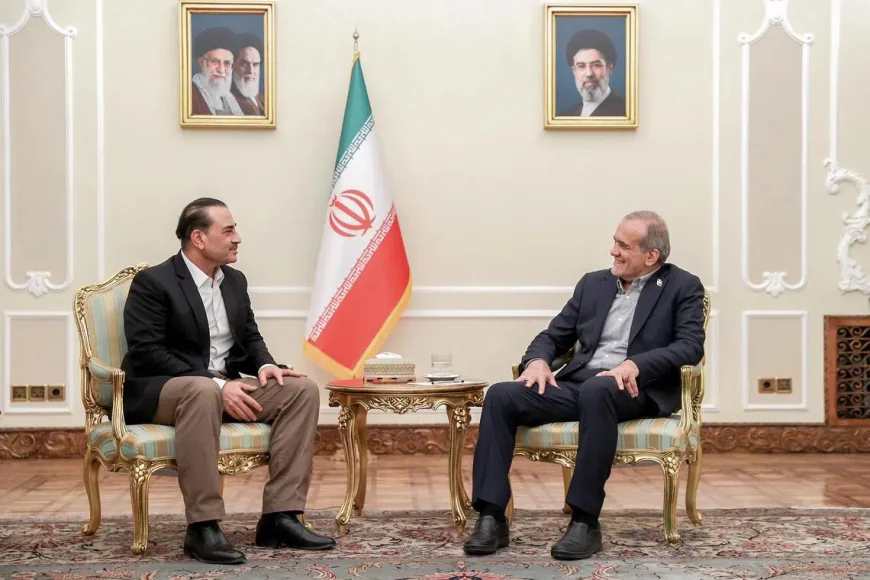 Pakistan army chief meets Iran president in Tehran