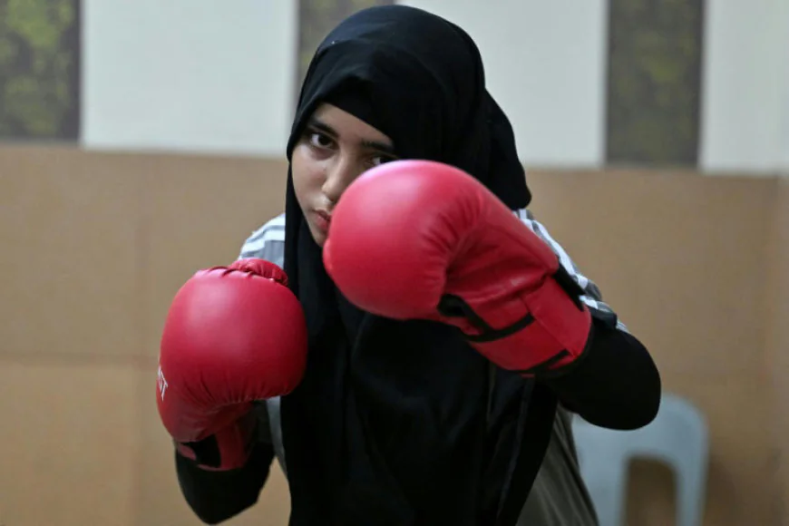Pakistani Girls Break Barriers to Pursue Boxing Dreams