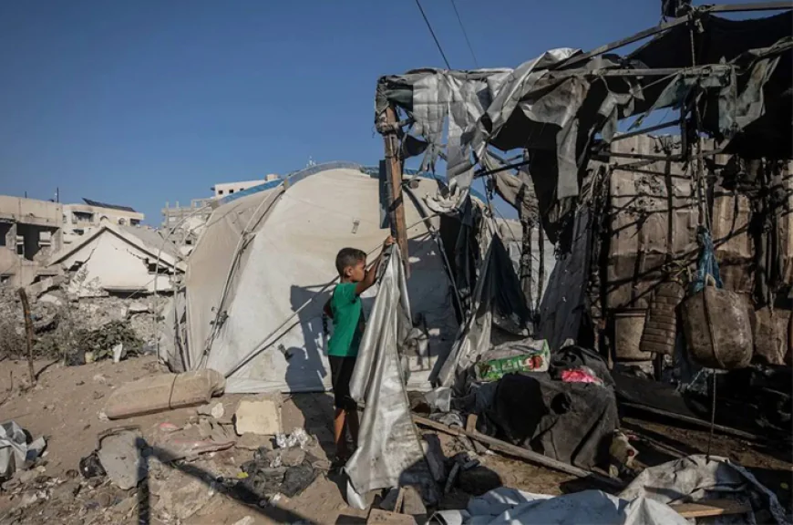 Israeli strikes kill three in Gaza, authorities say