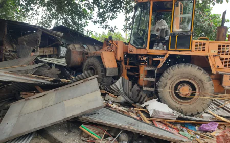 Over 100 structures demolished at Sayedabad WASA colony