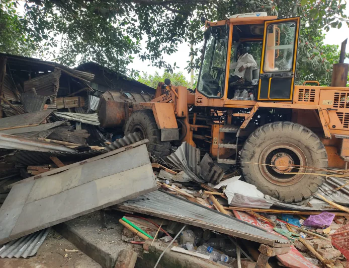 Over 100 structures demolished at Sayedabad WASA colony