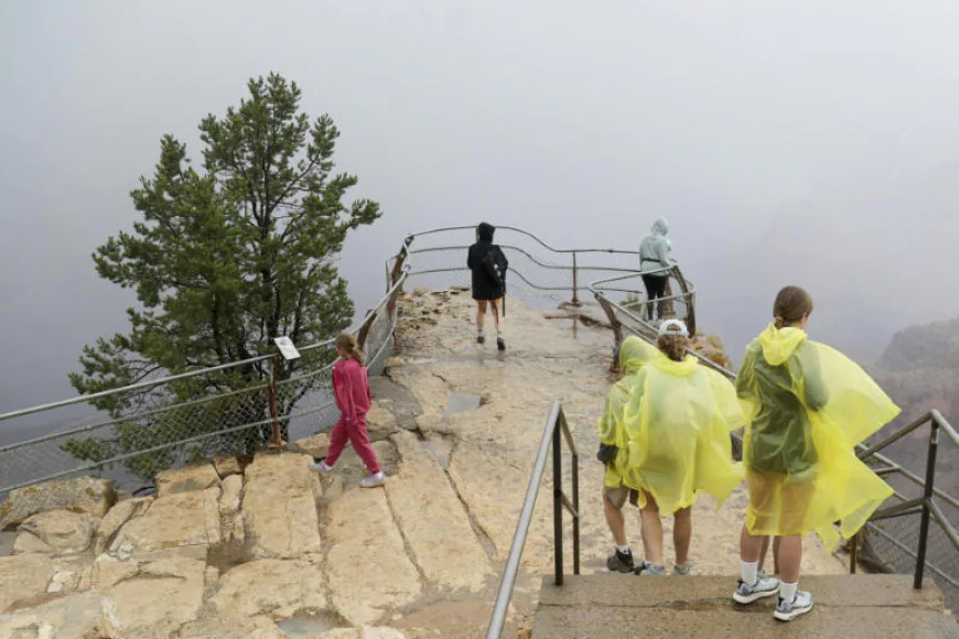 2 die in Grand Canyon flash flood, 1 person remains missing