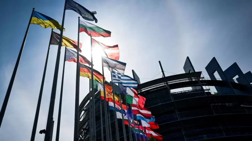 Five EU countries plan migrant return hubs by 2027
